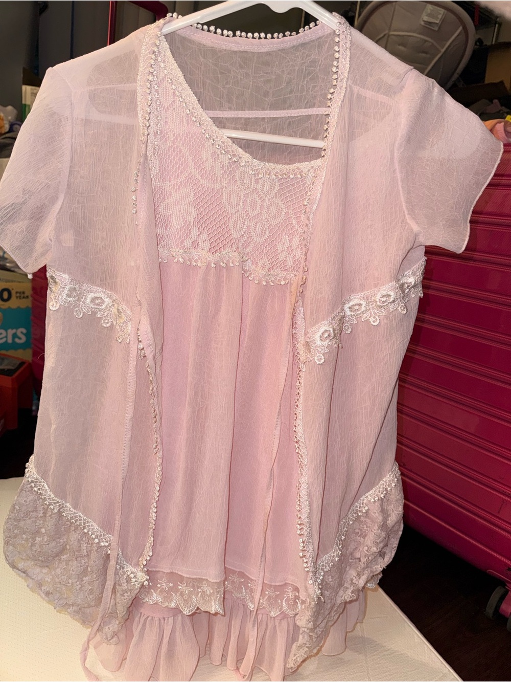 Delicate Pink Women's Lace Sleepwear Set